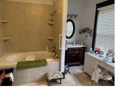 $399,500 | 925 North Walker Lane, Olathe, KS 66061