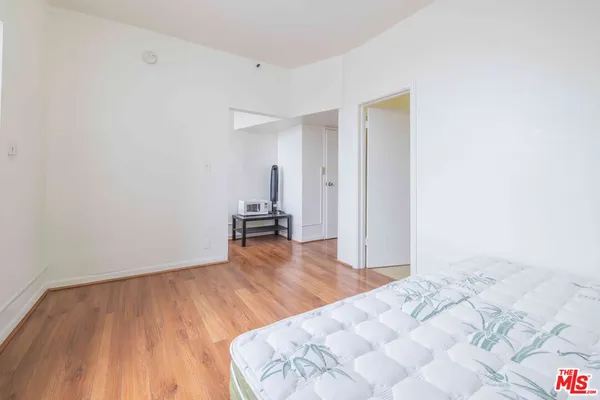 $850 | 2629 West 8th Street, Unit C (320), Los Angeles, CA 90057