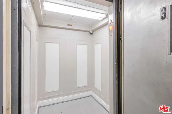 $850 | 2629 West 8th Street, Unit C (320), Los Angeles, CA 90057