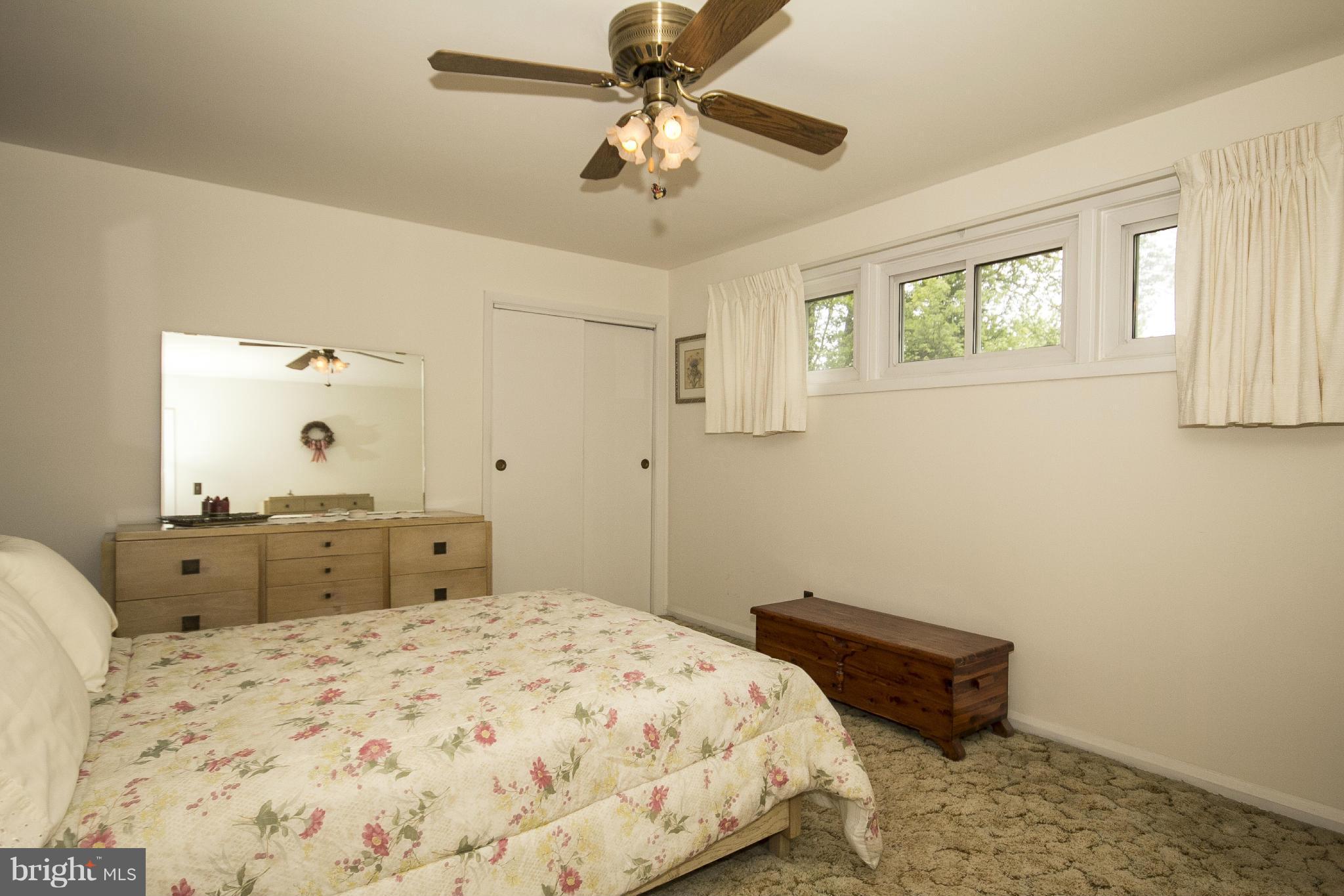 6209 Golden Ring Road Baltimore, MD 21237 - Photo 9 of 17 Bedroom (Master)