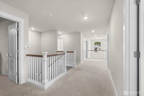 $765,000 | 17512 Crossing Drive East, Puyallup, WA 98374