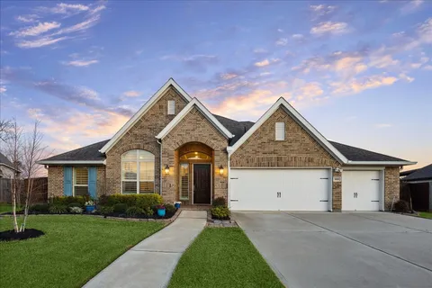 $705,000 | 5014 Creekbend Drive, Fulshear, TX 77441