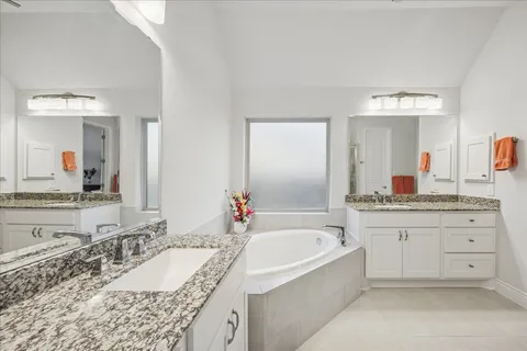 $705,000 | 5014 Creekbend Drive, Fulshear, TX 77441