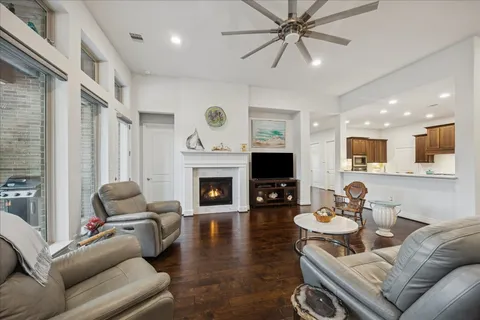 $705,000 | 5014 Creekbend Drive, Fulshear, TX 77441