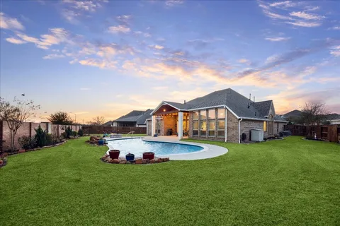 $705,000 | 5014 Creekbend Drive, Fulshear, TX 77441