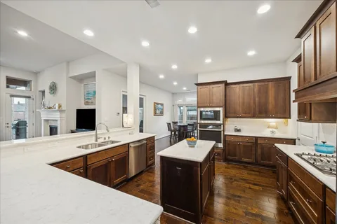 $705,000 | 5014 Creekbend Drive, Fulshear, TX 77441