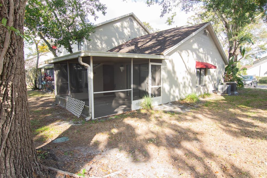 8418 Laurelon Place Temple Terrace, FL 33637 - Photo 3 of 18