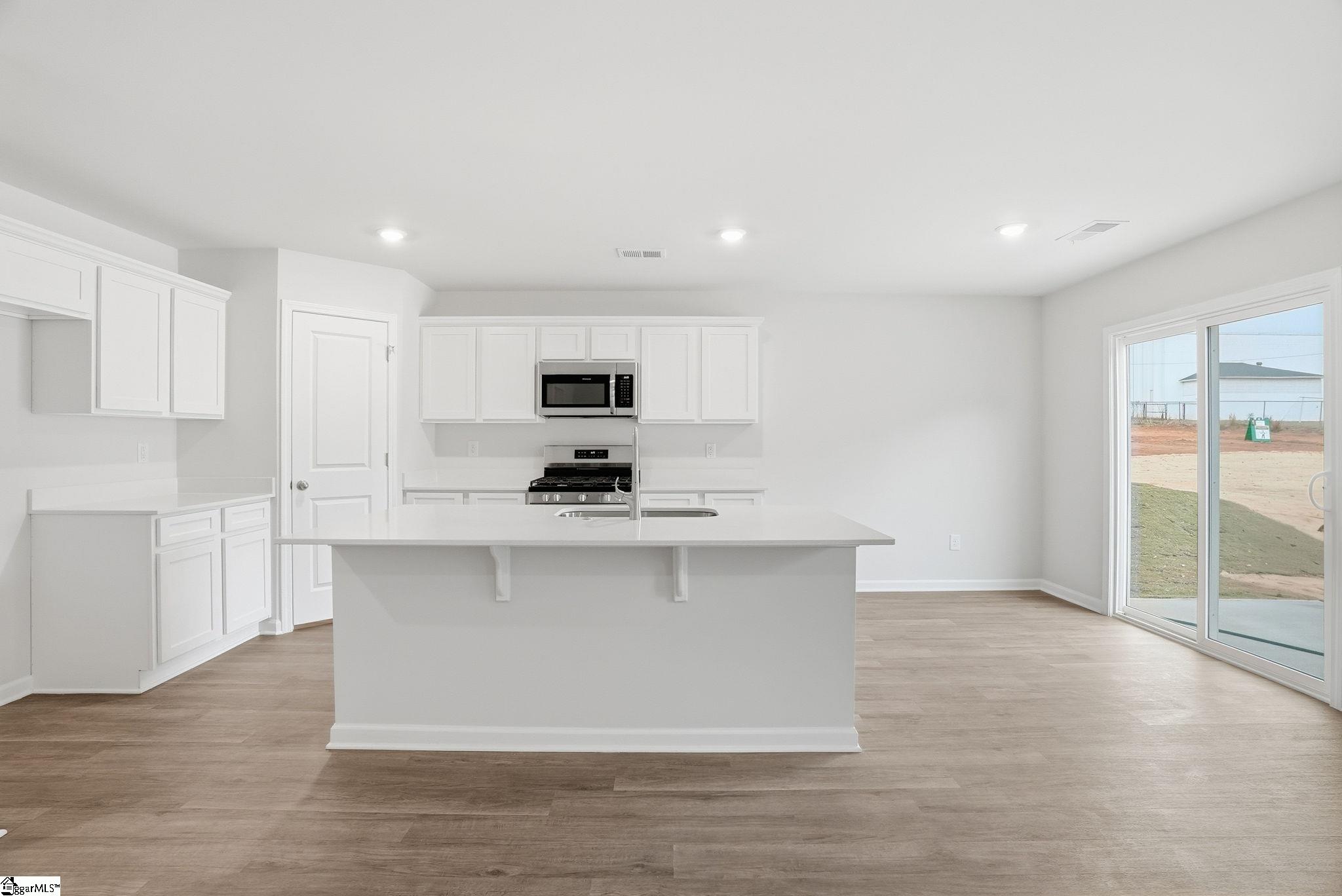 1012 South Welcome Road Greenville, SC 29611 - Photo 12 of 34