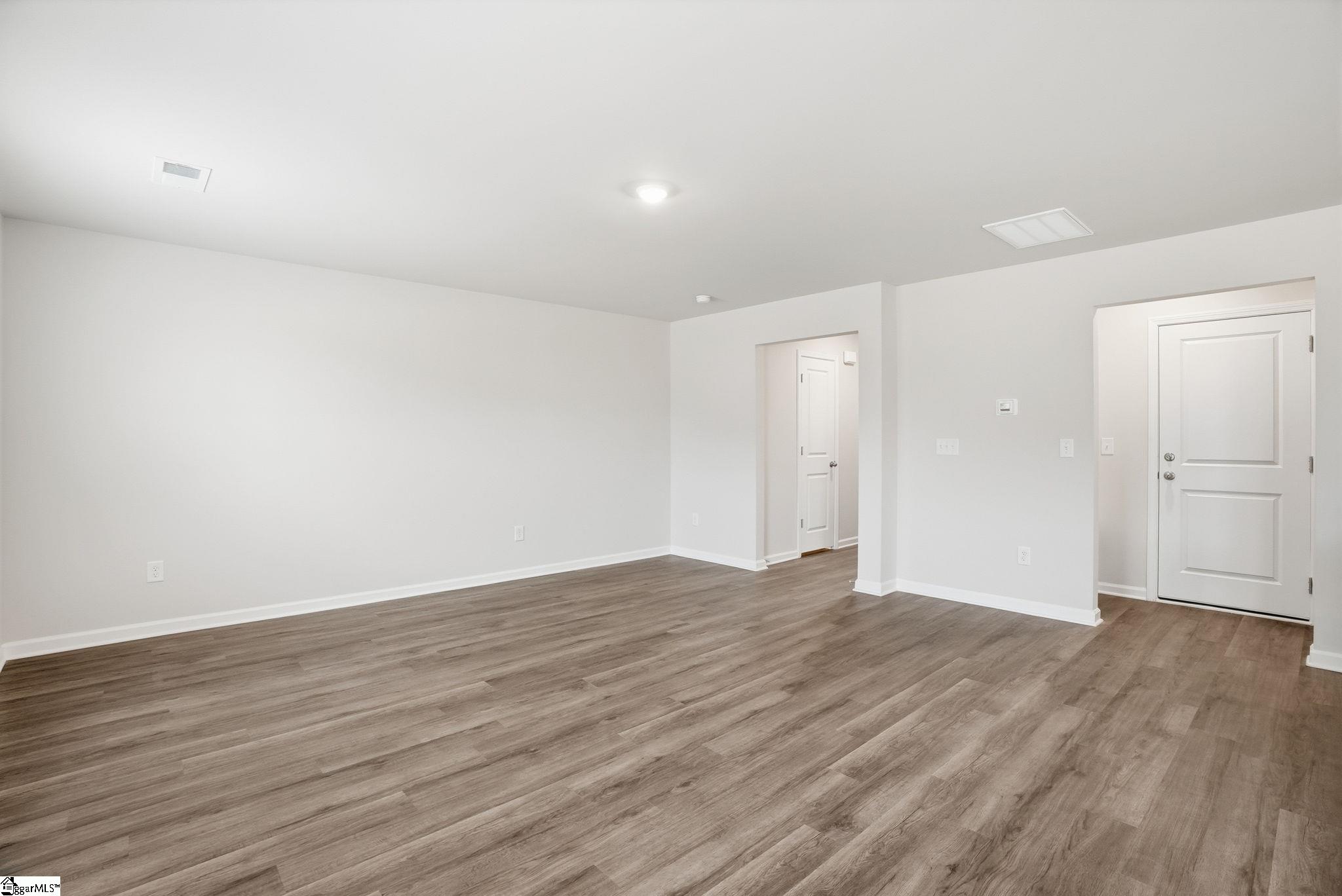 1012 South Welcome Road Greenville, SC 29611 - Photo 7 of 34