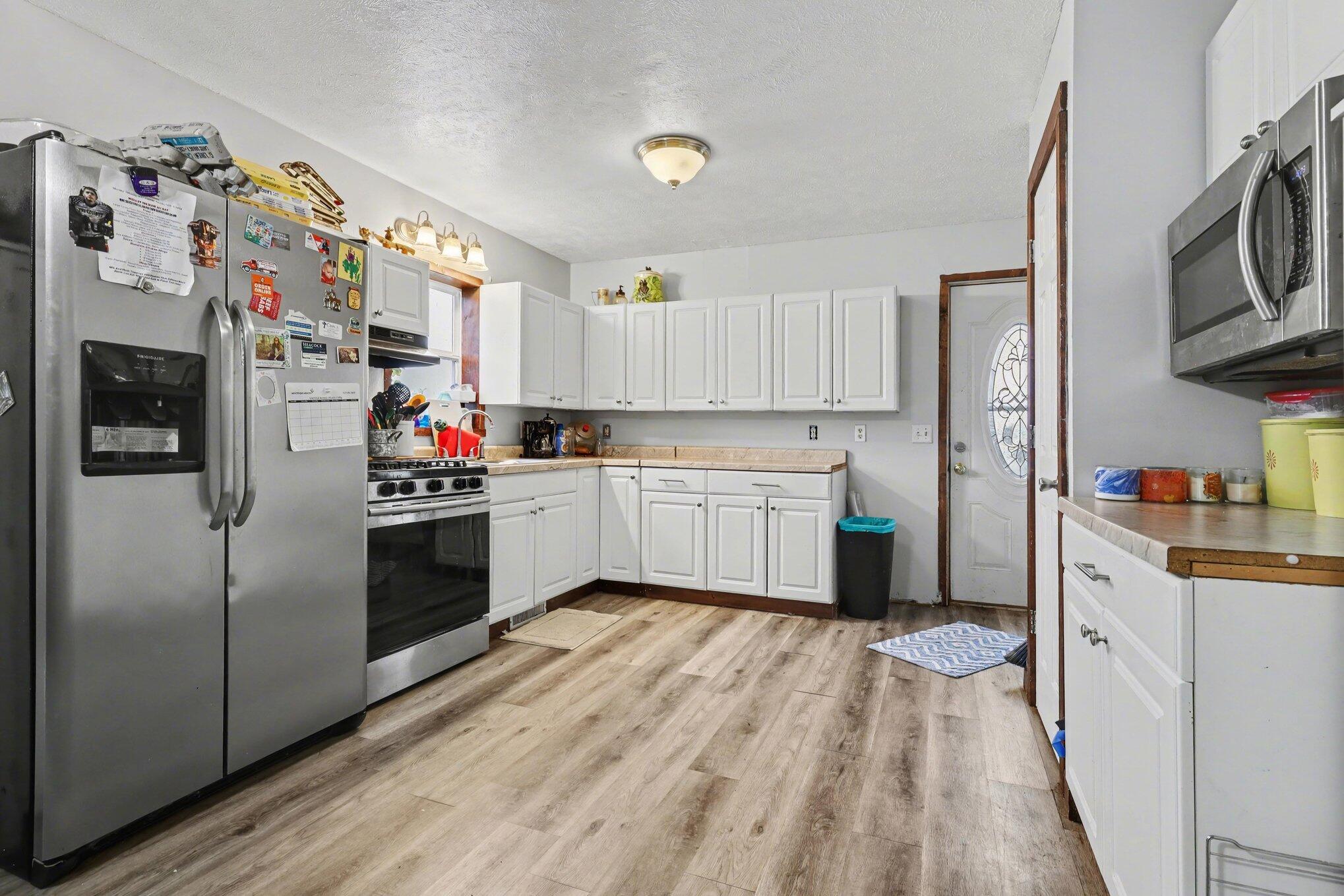 17400 West Briggs Road Pierson, MI 49339 - Photo 8 of 17 008_file_9824