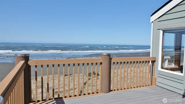 $5,500 | 1407 Ocean Shores Boulevard Southwest, Unit 3SE, Ocean Shores, WA 98569
