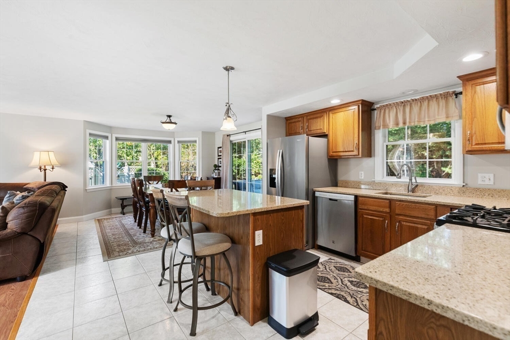104 Ridgewood Drive Taunton, MA 02780 - Photo 18 of 40
