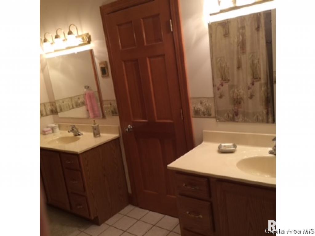 791 Shoshoni Drive Springfield, IL 62711 - Photo 9 of 12