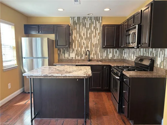 $1,549 | 661 Grasswren Way, Greensboro, NC 27409