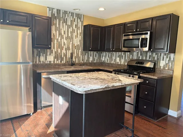 $1,549 | 661 Grasswren Way, Greensboro, NC 27409