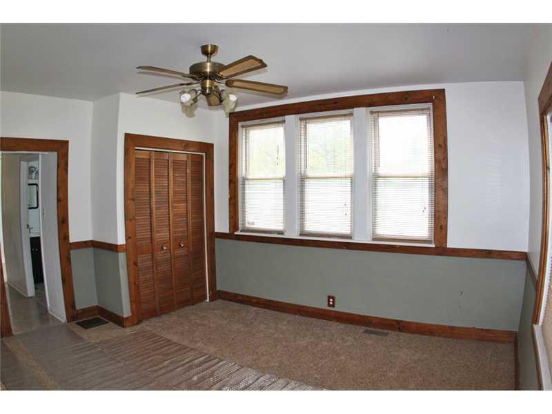 923 South Franklin Road Indianapolis, IN 46239 - Photo 4 of 24 Gallery Image 4