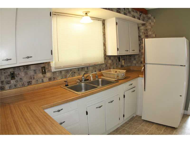 923 South Franklin Road Indianapolis, IN 46239 - Photo 9 of 24 Gallery Image 9