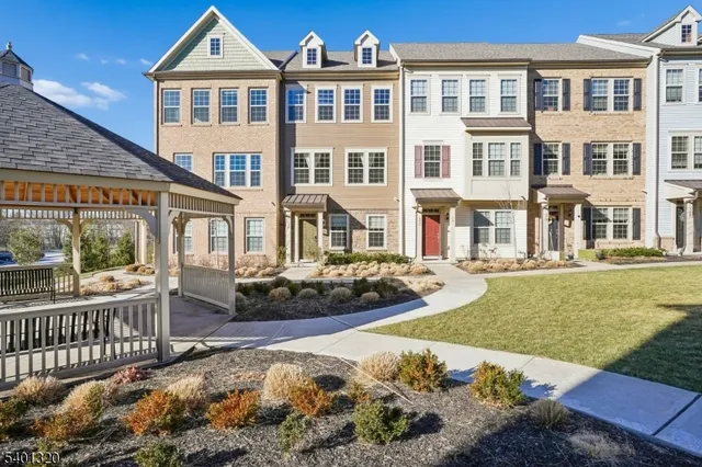 $5,000 | 34 Cortland Court, Livingston, NJ 07039