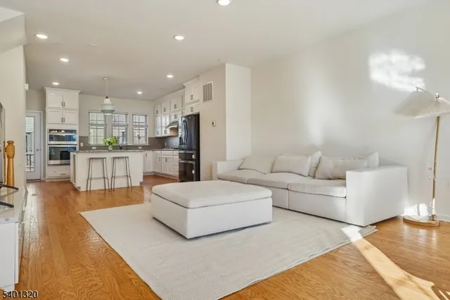 $5,000 | 34 Cortland Court, Livingston, NJ 07039