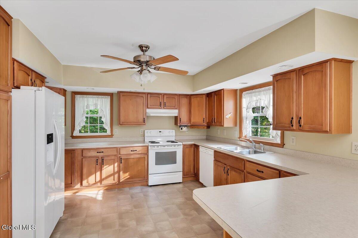 815 Co Rte 25 Corinth, NY 12822 - Photo 9 of 52 07-P1565203