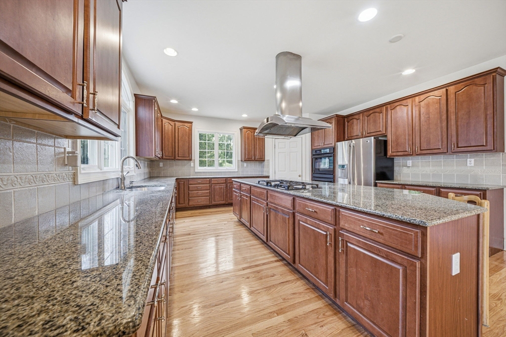 9 Overlook Road Hopkinton, MA 01748 - Photo 12 of 32