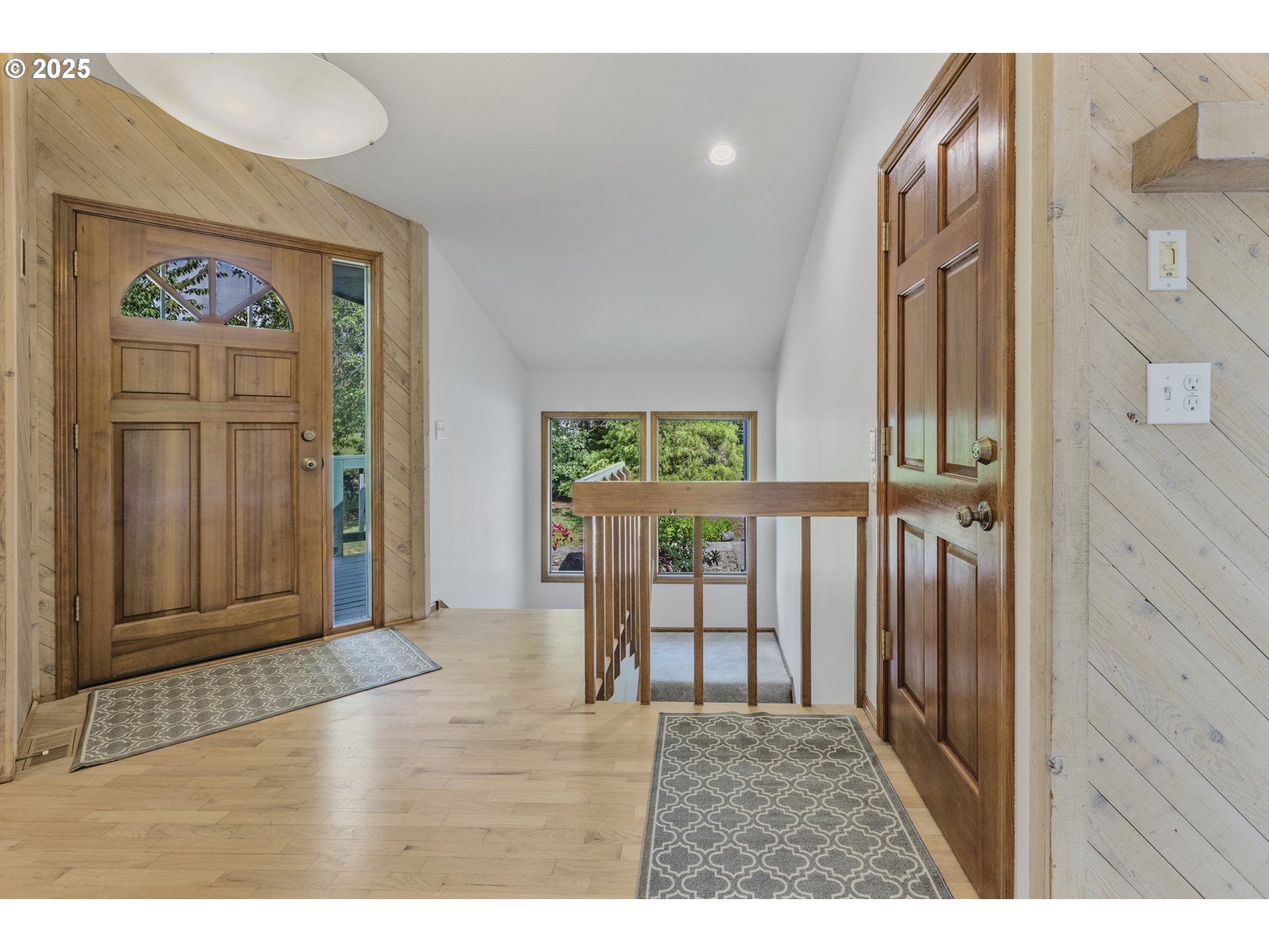76291 London Road Cottage Grove, OR 97424 - Photo 5 of 48 Gallery Image 5