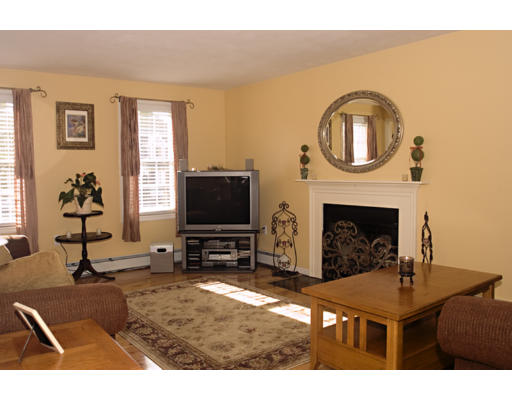 6 Pear Tree Road Haverhill, MA 01830 - Photo 4 of 18 Gallery Image 4