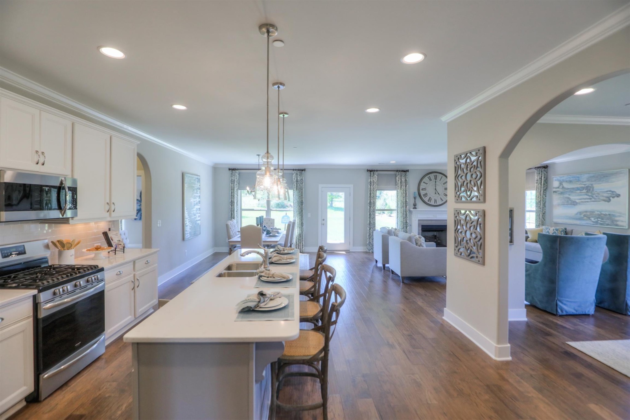 376 Cloverbrook Way Gallatin, TN 37066 - Photo 3 of 24 a large kitchen with a table and chairs in it
