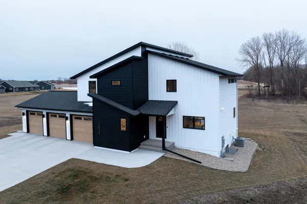 $765,000 | 1836 Indigo Trail, Mankato, MN 56001