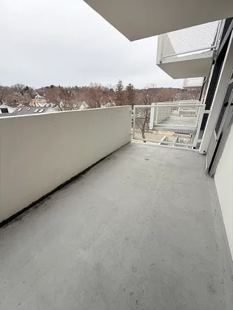 $2,700 | 846 Massachusetts Avenue, Unit 5D, Arlington, MA 02476