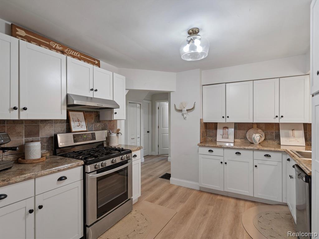 1551 John R Road Rochester Hills, MI 48307 - Photo 16 of 44
