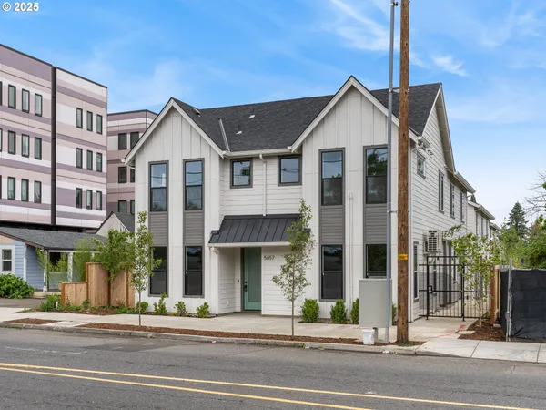 $199,900 | 5869 Northeast Prescott Street, Unit 7, Portland, OR 97218