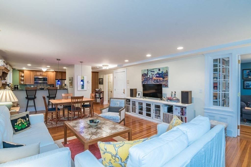88 Round Hill Road, Unit 2 Northampton, MA 01060 - Photo 12 of 38