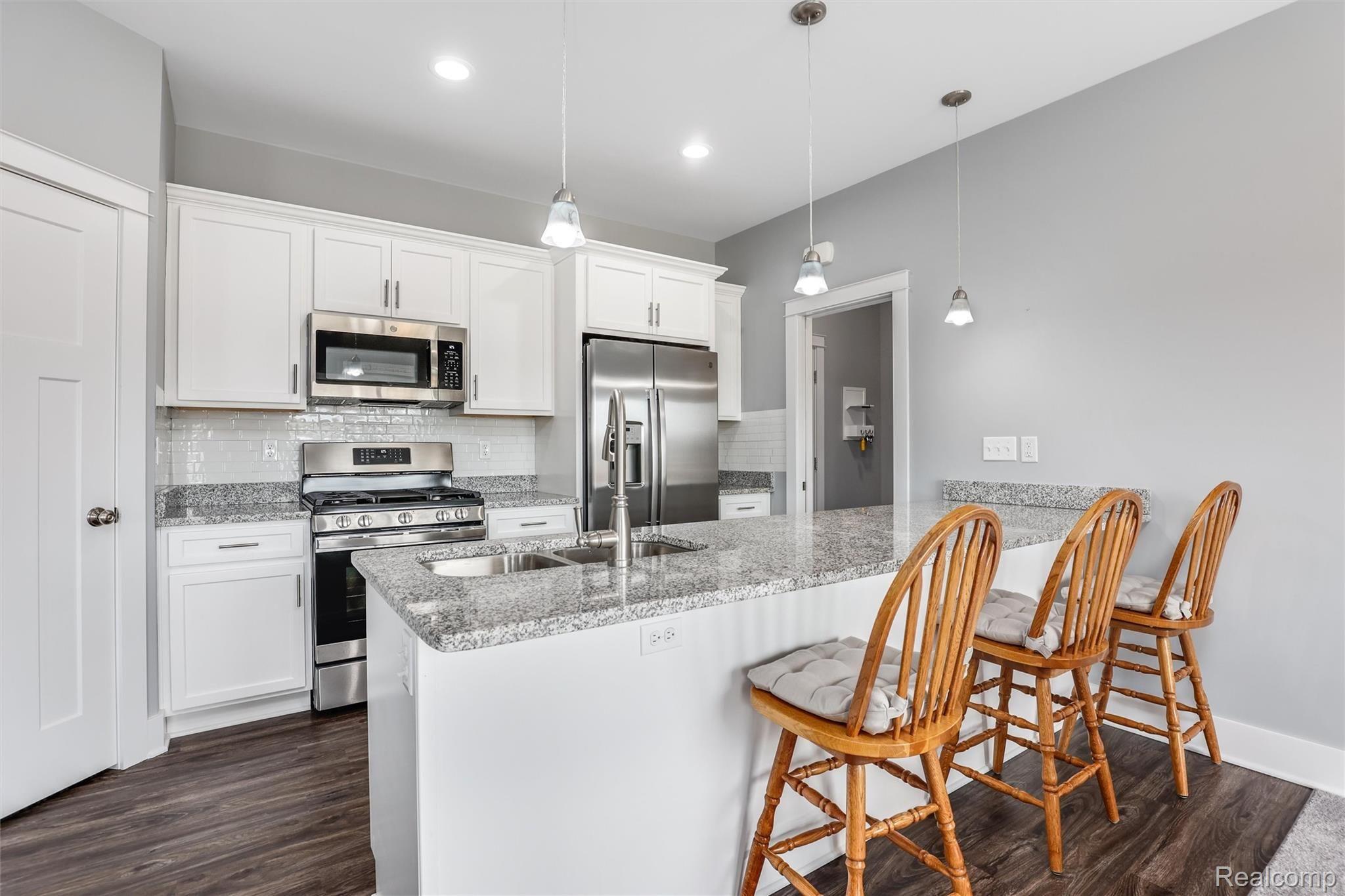 740 Range Road Marysville, MI 48040 - Photo 13 of 32 11-740 Range Rd Marysville0017.jpg
