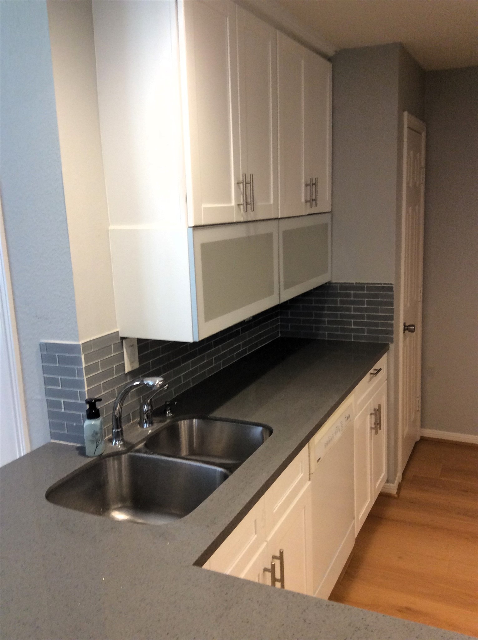 2211 South Kirkwood Road, Unit 22 Houston, TX 77077 - Photo 5 of 25 Kitchen Sink and Countertop