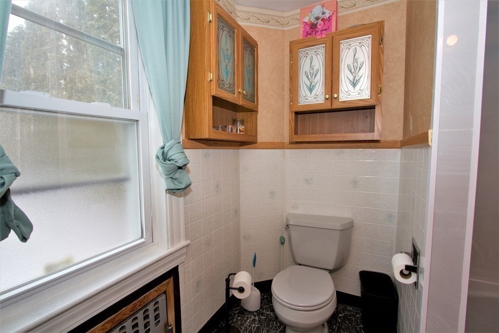 18 Burdett Road Lynn, MA 01904 - Photo 16 of 21 Gallery Image 16