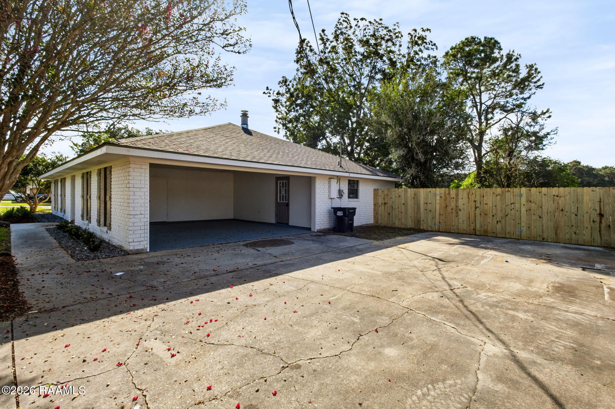 111 Bonvillian Broussard, LA 70518 - Photo 23 of 23 garage