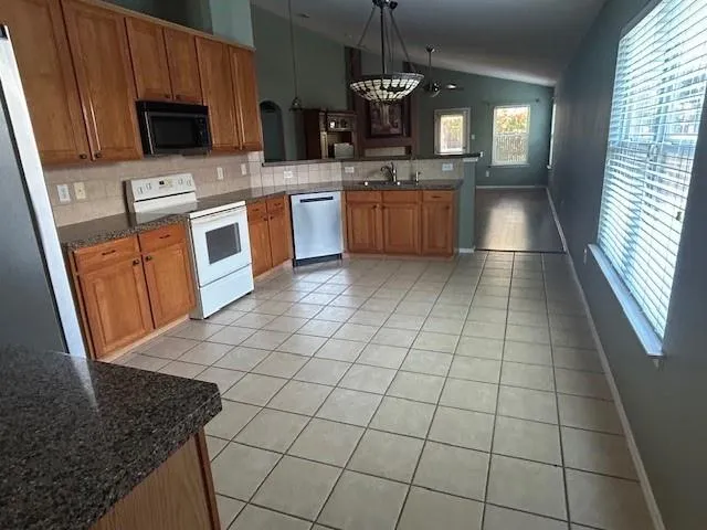 $2,250 | 6013 Marsh Rail Drive, Denton, TX 76208