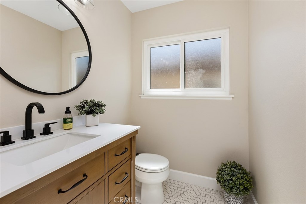 24711 Vía Del Rio Lake Forest, CA 92630 - Photo 14 of 41 Downstairs half-bath