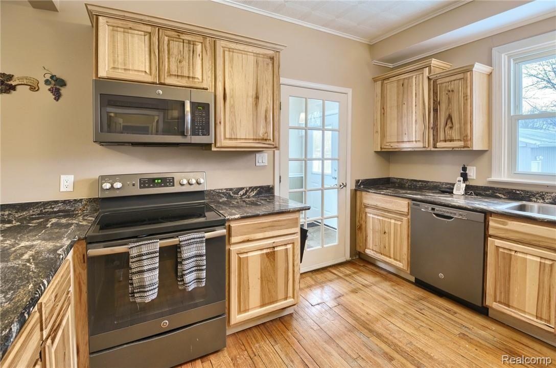 3330 Center Road Highland, MI 48357 - Photo 10 of 60 SD3_9798-HDR(5).jpg