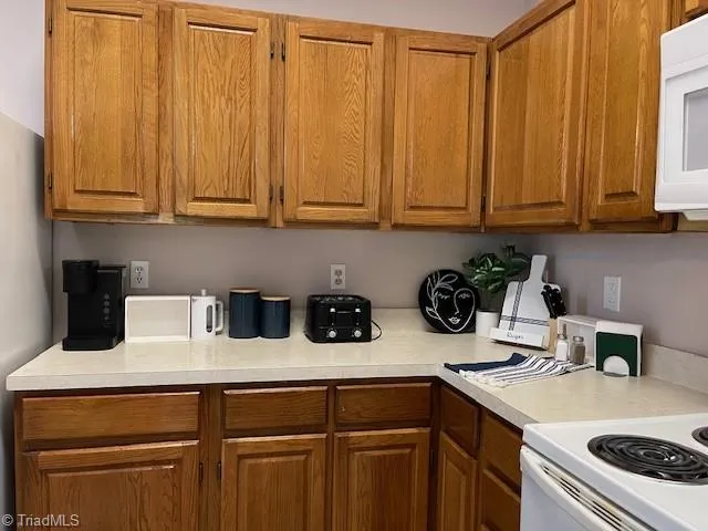 $2,300 | 3607 McCuiston Road, Greensboro, NC 27407