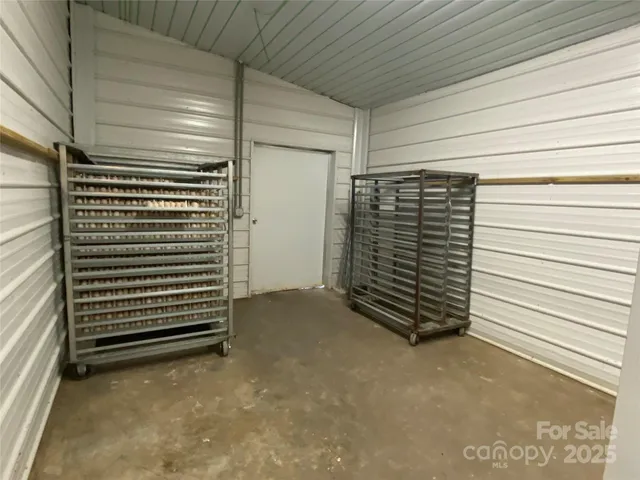 a view of walk in closet