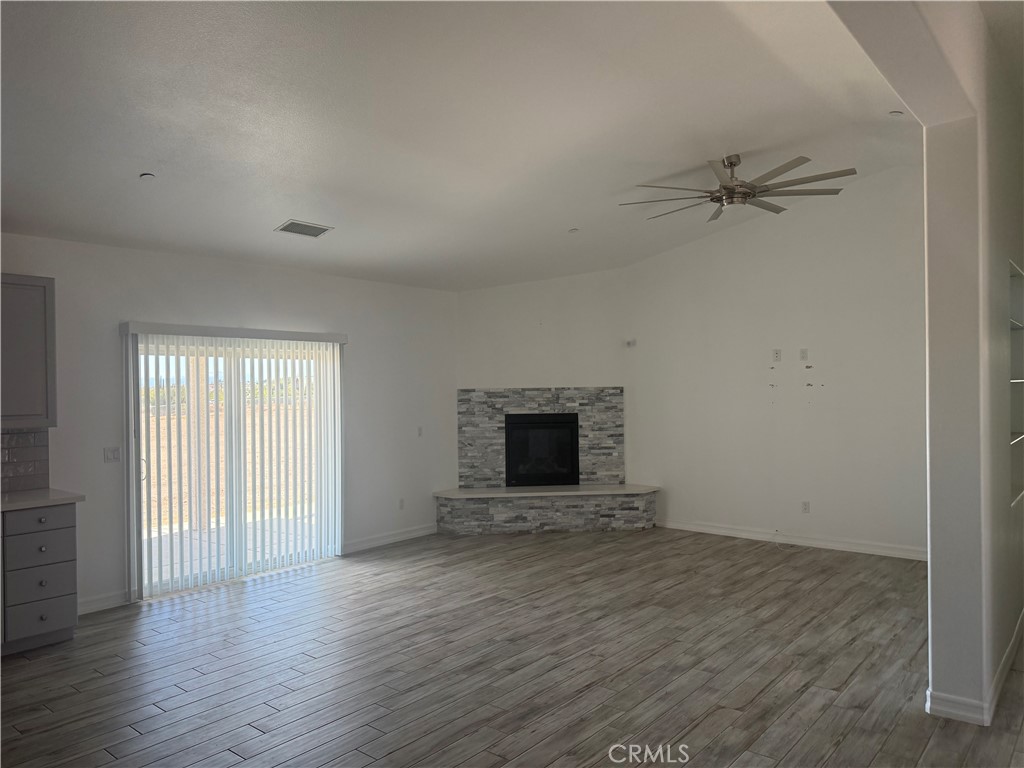 9591 Burbank Road Phelan, CA 92371 - Photo 7 of 11