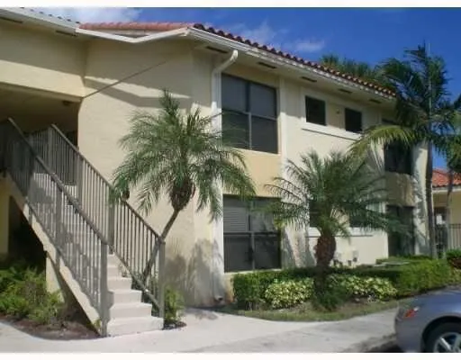 $1,975 | 1477 Lake Crystal Drive, Unit D, West Palm Beach, FL 33411