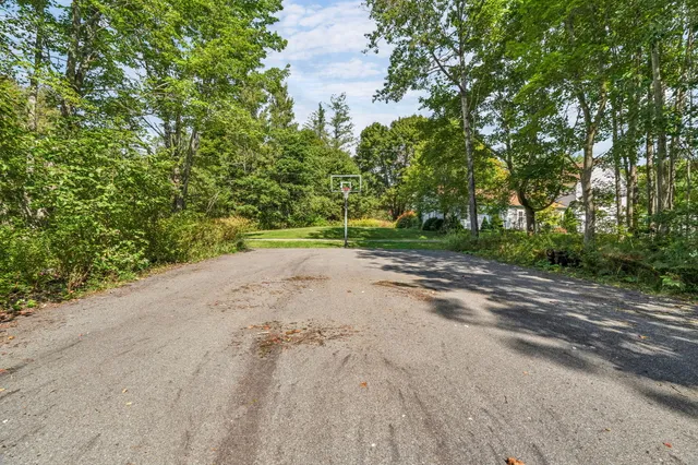 $665,000 | 19 Russell And Alice Lane, Owls Head, ME 04854