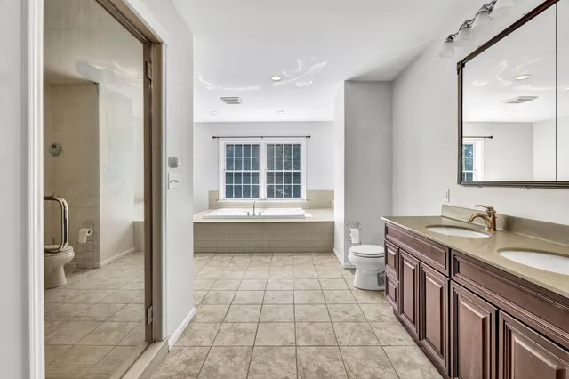 $665,000 | 19 Russell And Alice Lane, Owls Head, ME 04854