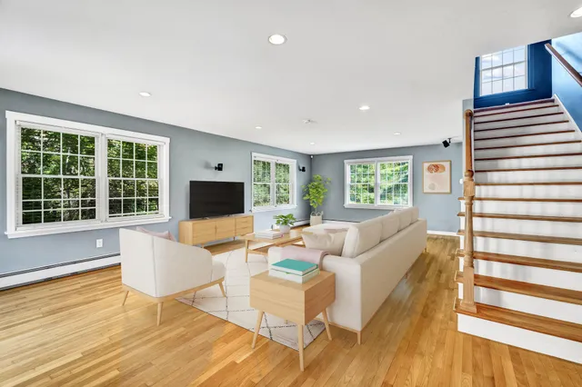 $665,000 | 19 Russell And Alice Lane, Owls Head, ME 04854