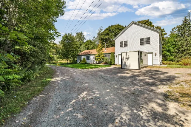 $665,000 | 19 Russell And Alice Lane, Owls Head, ME 04854