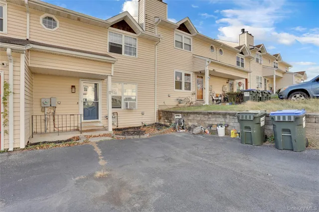 $340,000 | 17 Revere Circle, Washingtonville, NY 10992