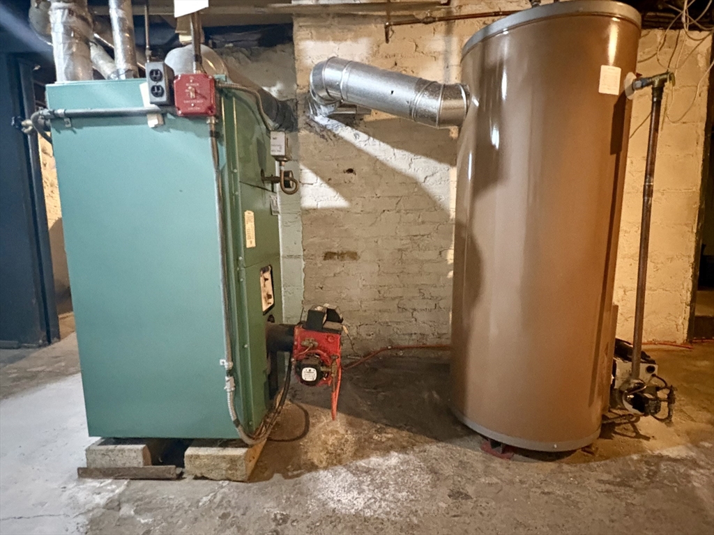 71 Morningside Road Worcester, MA 01602 - Photo 41 of 42 a view of water heater room